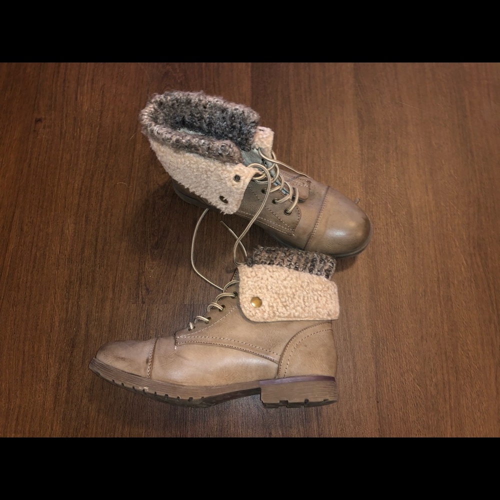 Boots with wool around ankle